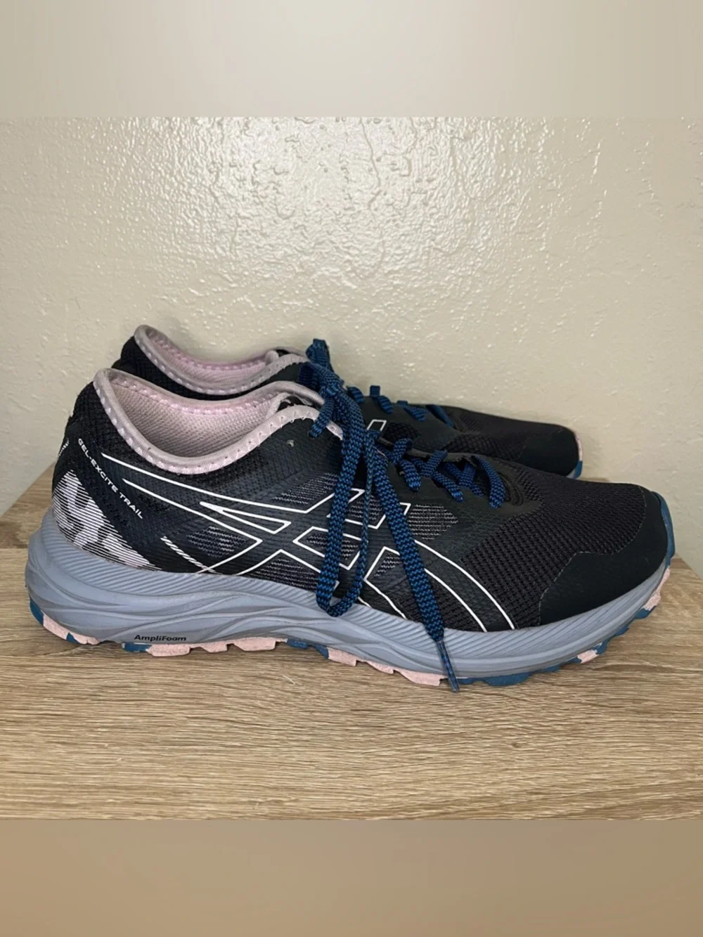 Asics Gel Excite Trail Women's Sz 9.5 Black Pink Running Shoes Sneakers 1012B051